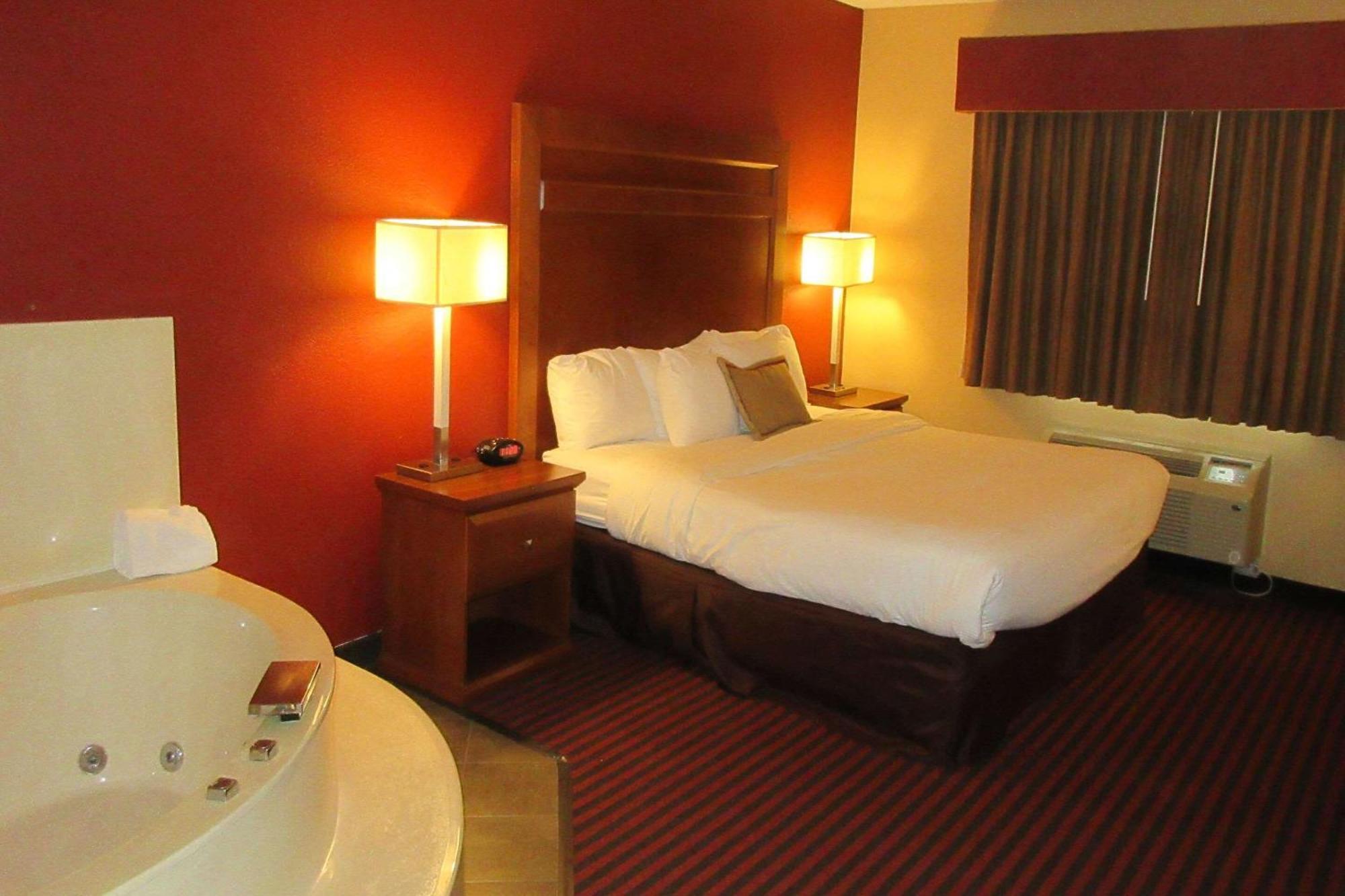 Quality Inn & Suites สติลวอเตอร์ ภายนอก รูปภาพ
