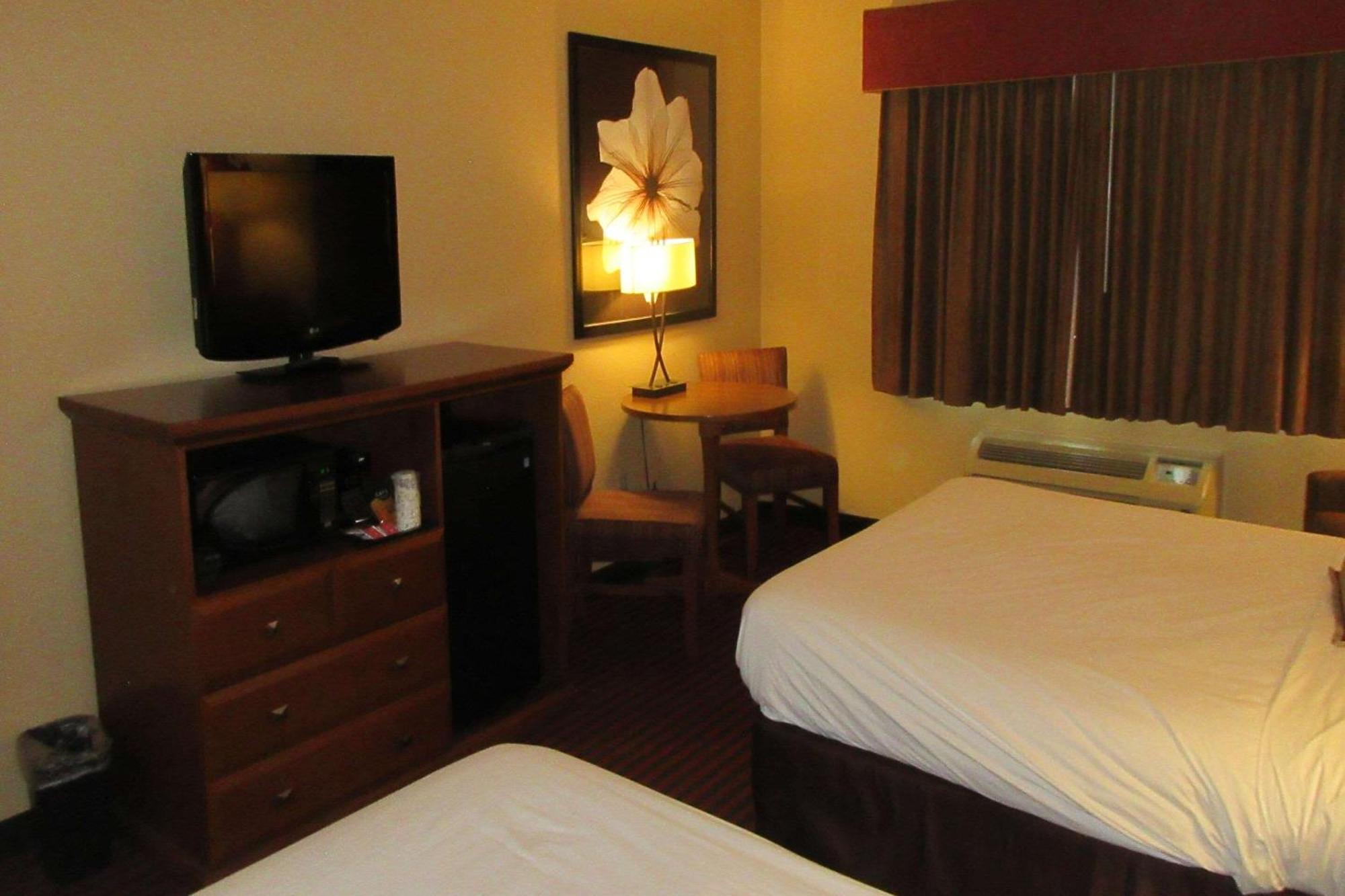 Quality Inn & Suites สติลวอเตอร์ ภายนอก รูปภาพ