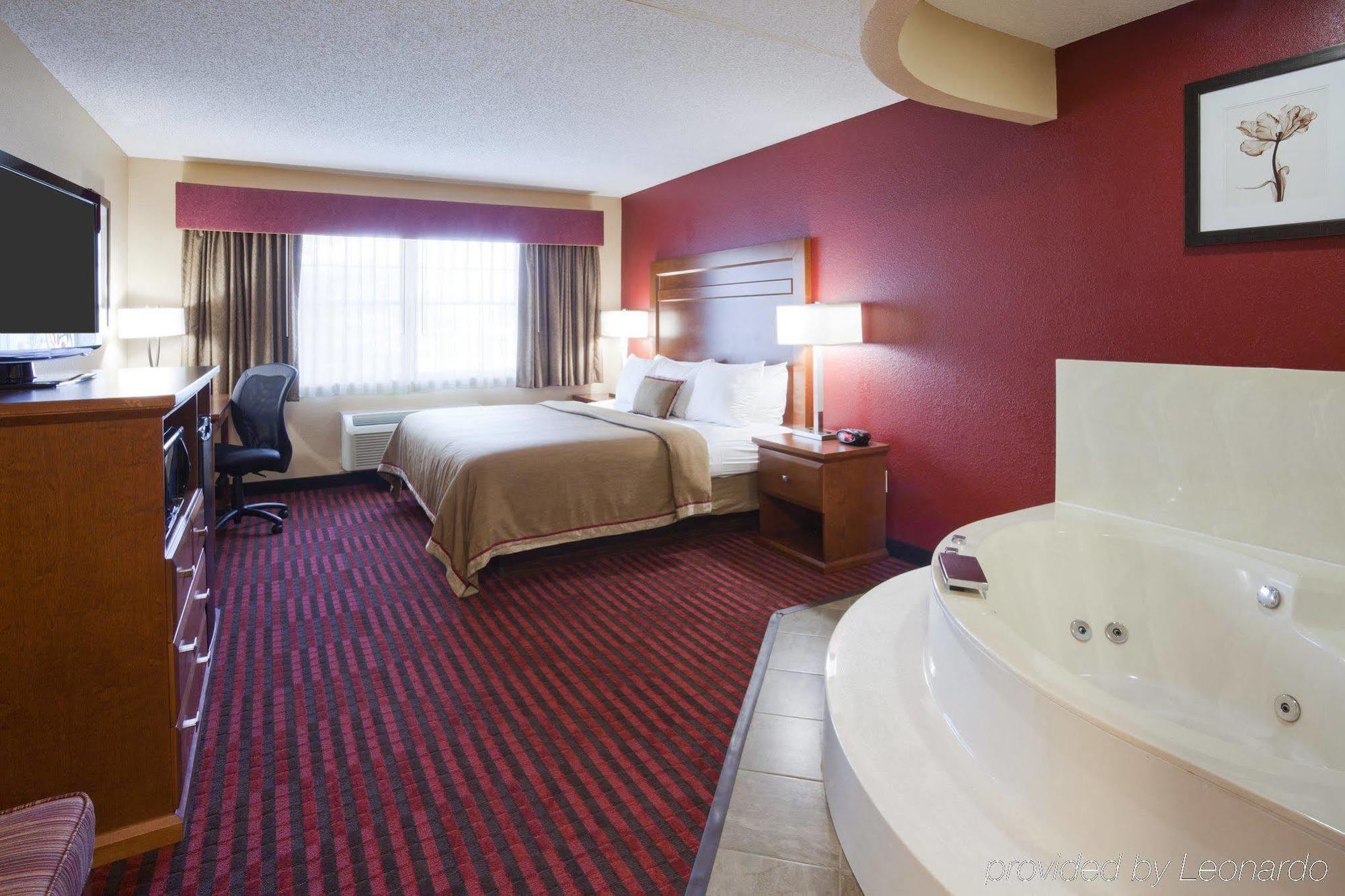 Quality Inn & Suites สติลวอเตอร์ ภายนอก รูปภาพ