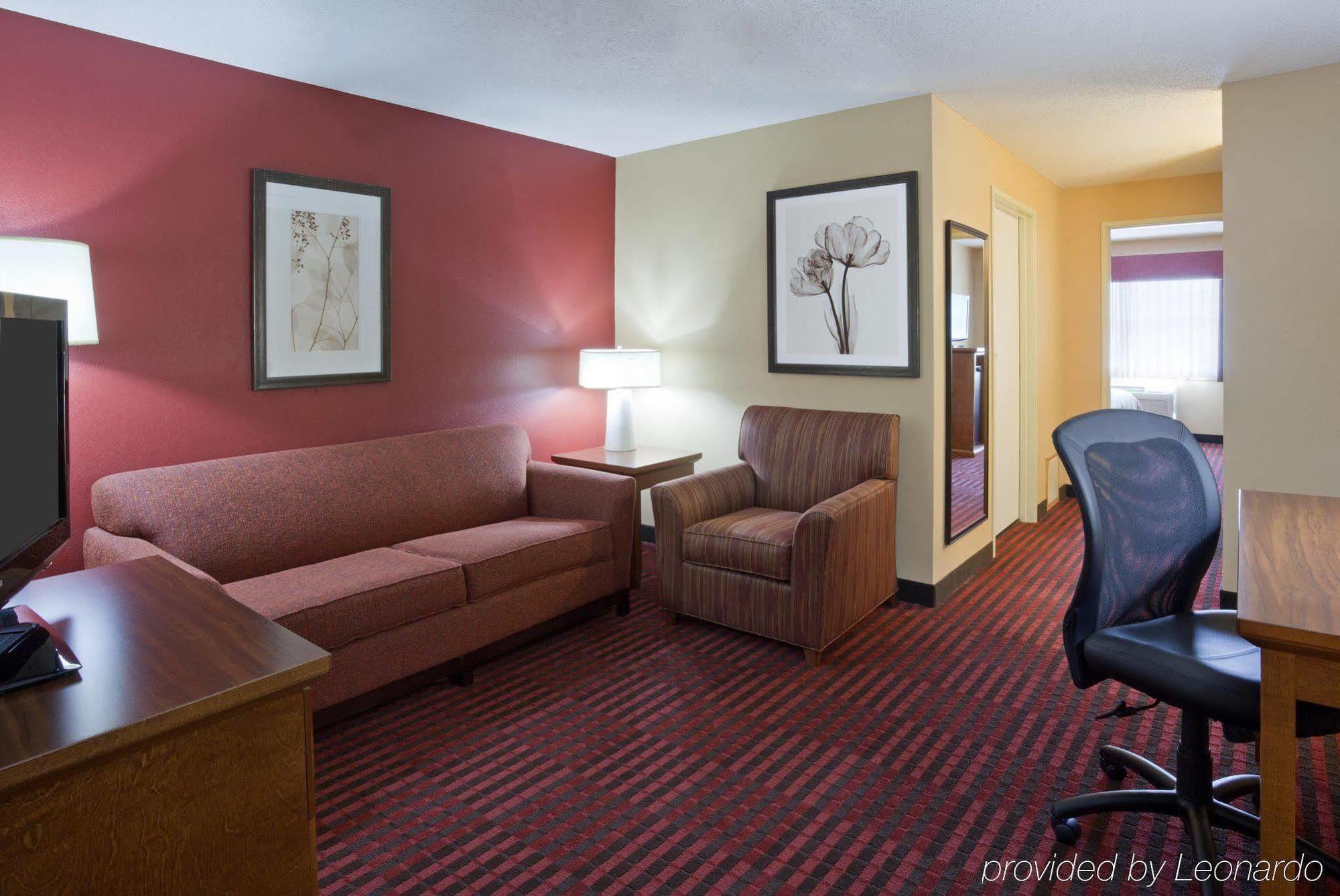 Quality Inn & Suites สติลวอเตอร์ ภายนอก รูปภาพ